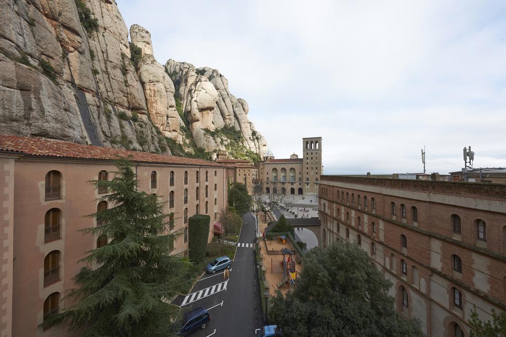 Apartamentos Montserrat Abat Marcet Exterior foto